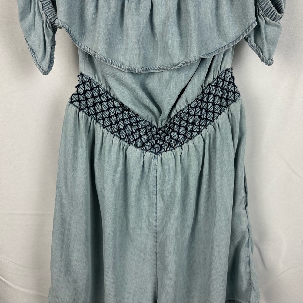 American Eagle Off The Shoulder Chambray Romper. Size Medium. Light wash. - Picture 3 of 11